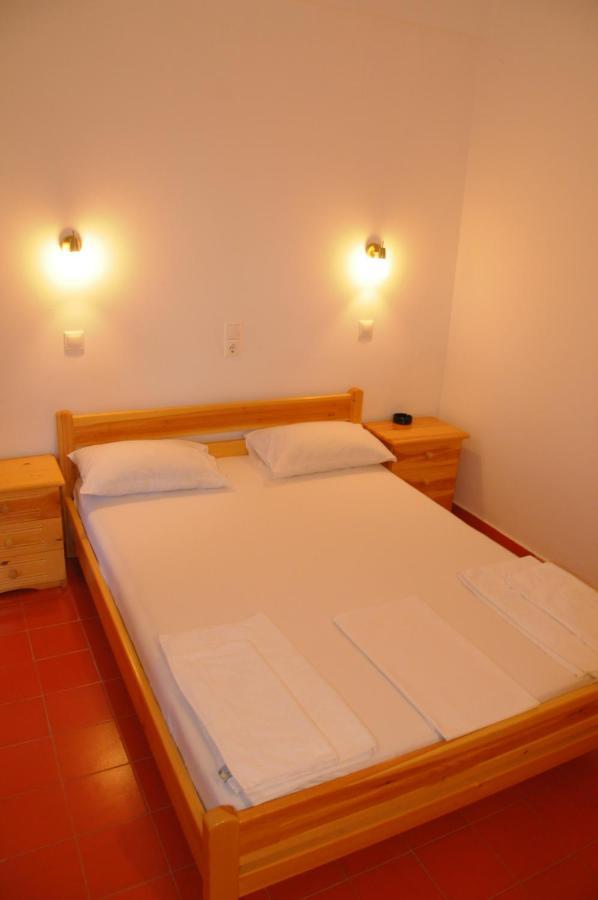 Chalikias Rooms Asprogerakata Extérieur photo